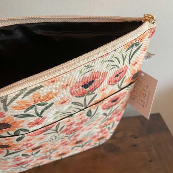 Tablet/ipad Case - Picture 2 of 7